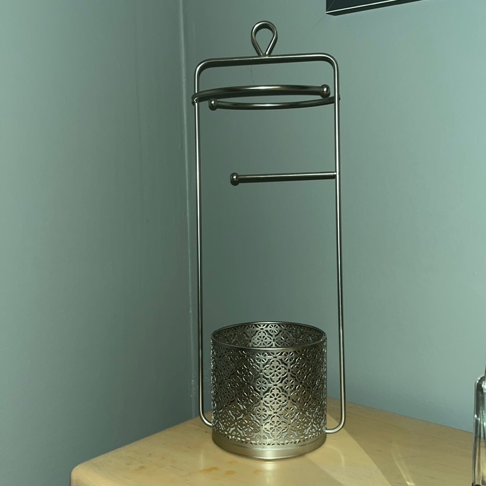 Jewelry stand